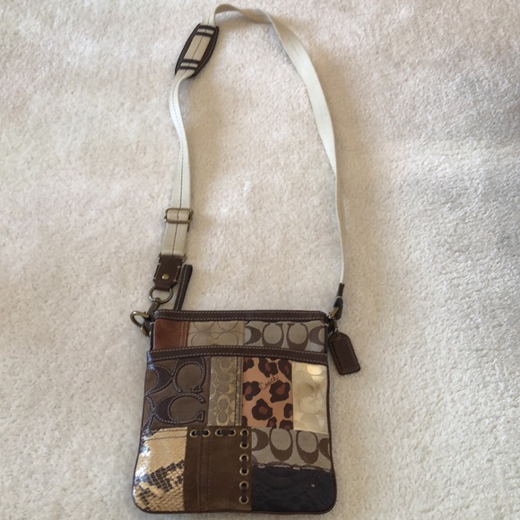 Vintage COACH patchwork crossbody bag with suede, leather, and fabric patches - Picture 2 of 4